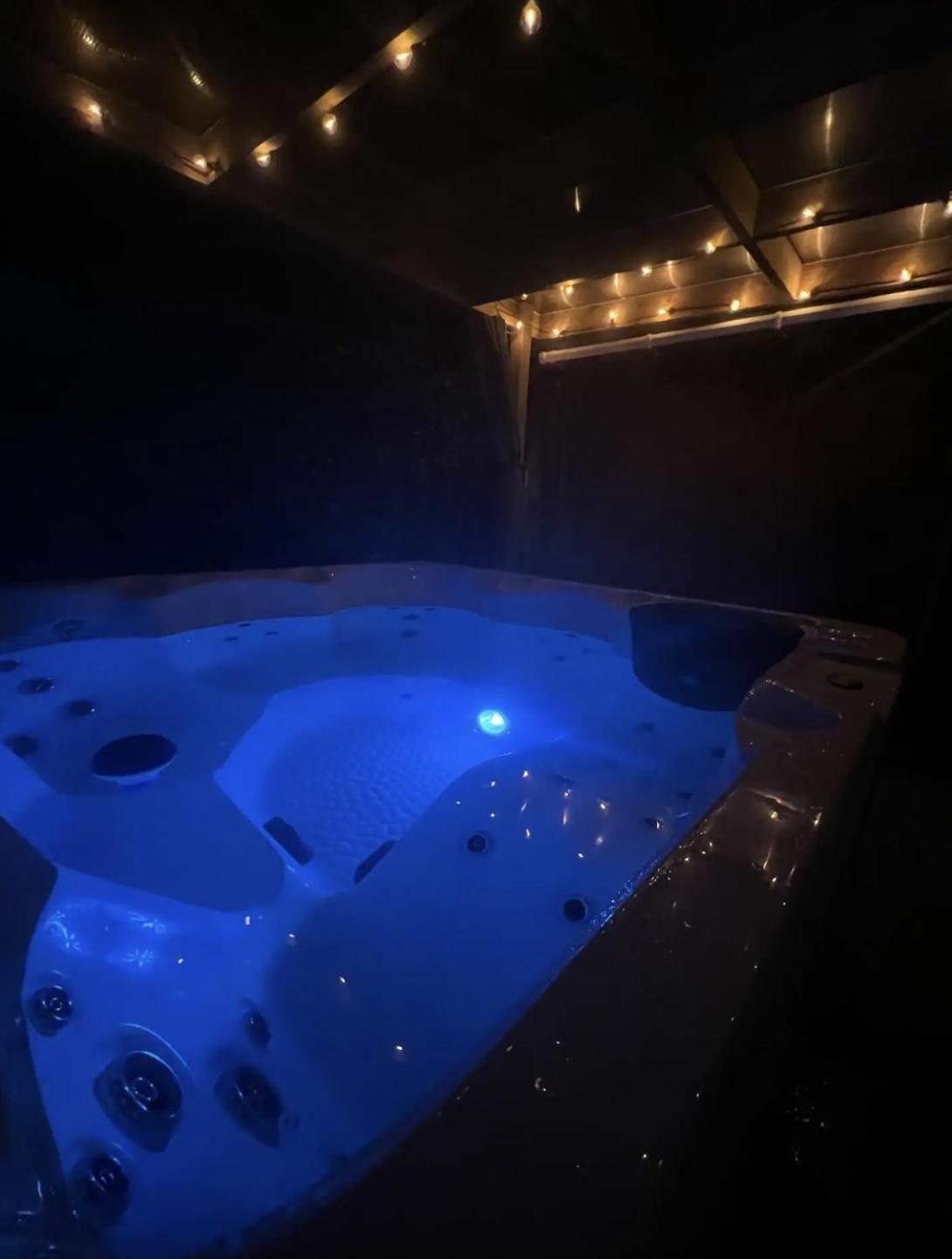 Hot Tub, Free Parking, Near Shops & Restaurants, Location 1M To City Jesmond Экстерьер фото
