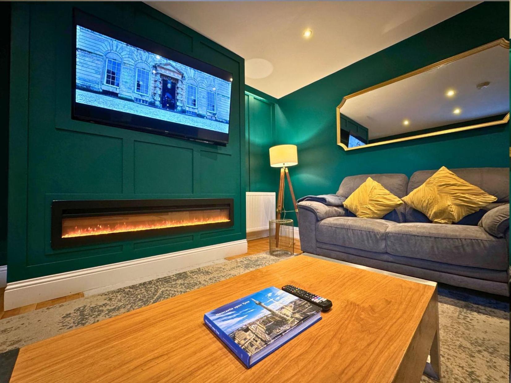 Hot Tub, Free Parking, Near Shops & Restaurants, Location 1M To City Jesmond Экстерьер фото