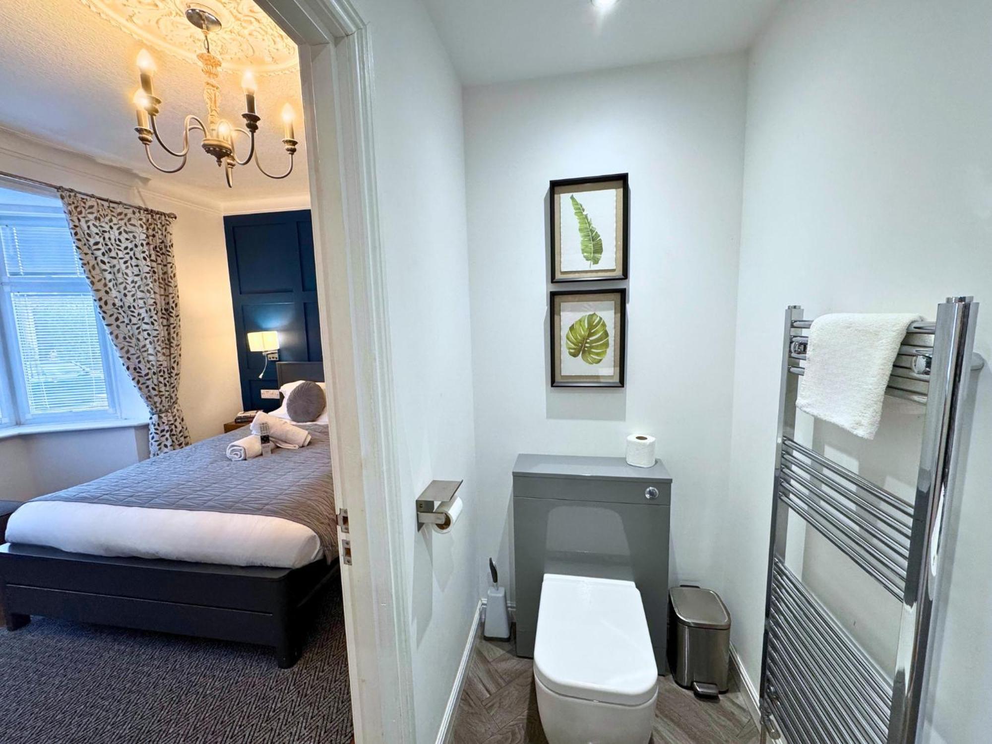 Hot Tub, Free Parking, Near Shops & Restaurants, Location 1M To City Jesmond Экстерьер фото